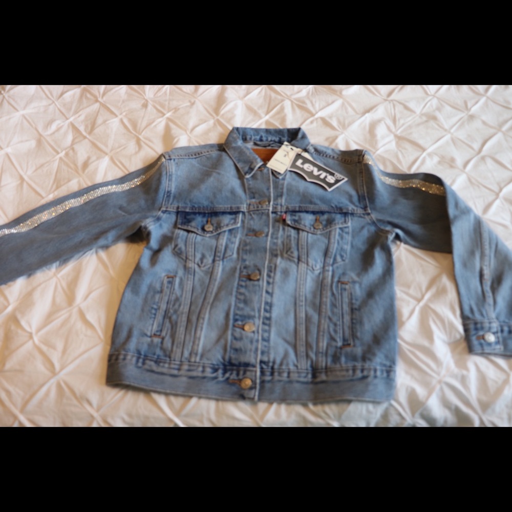 Levi’s women’s trucker jacket /embellished sleeves - Picture 5 of 15